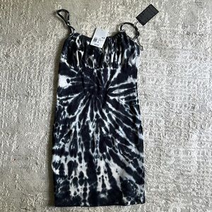 Forever 21 dress – size small new with tags